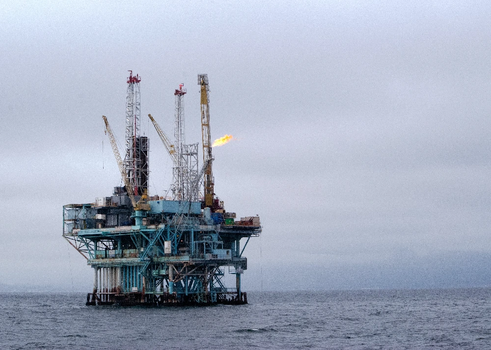 An offshore oil drilling rig photo